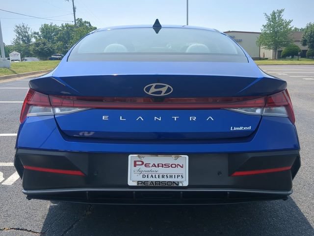 Used 2024 Hyundai Elantra Limited FWD image 5