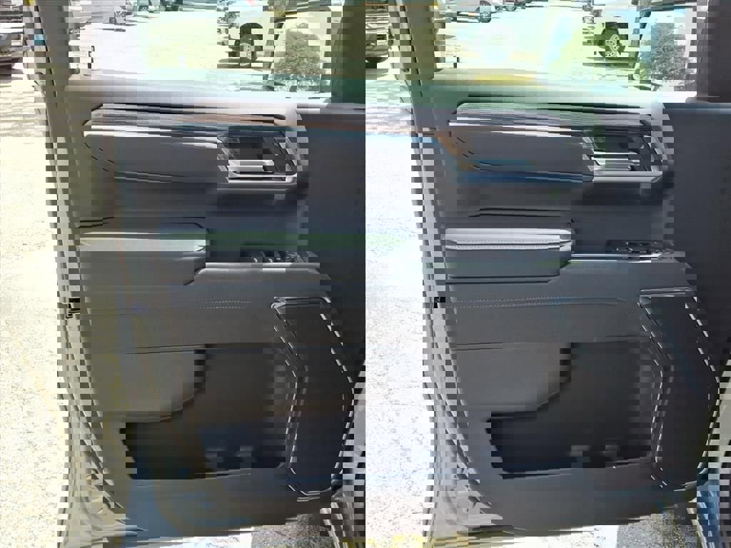 New 2026 Chevrolet Silverado 1500 LT w/ Z71 Off-Road Package image 8