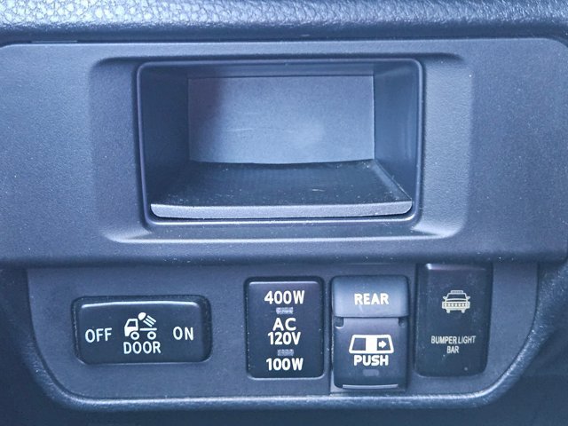 Used 2017 Toyota Tacoma TRD Off-Road w/ Tow Package AWD/4WD image 16