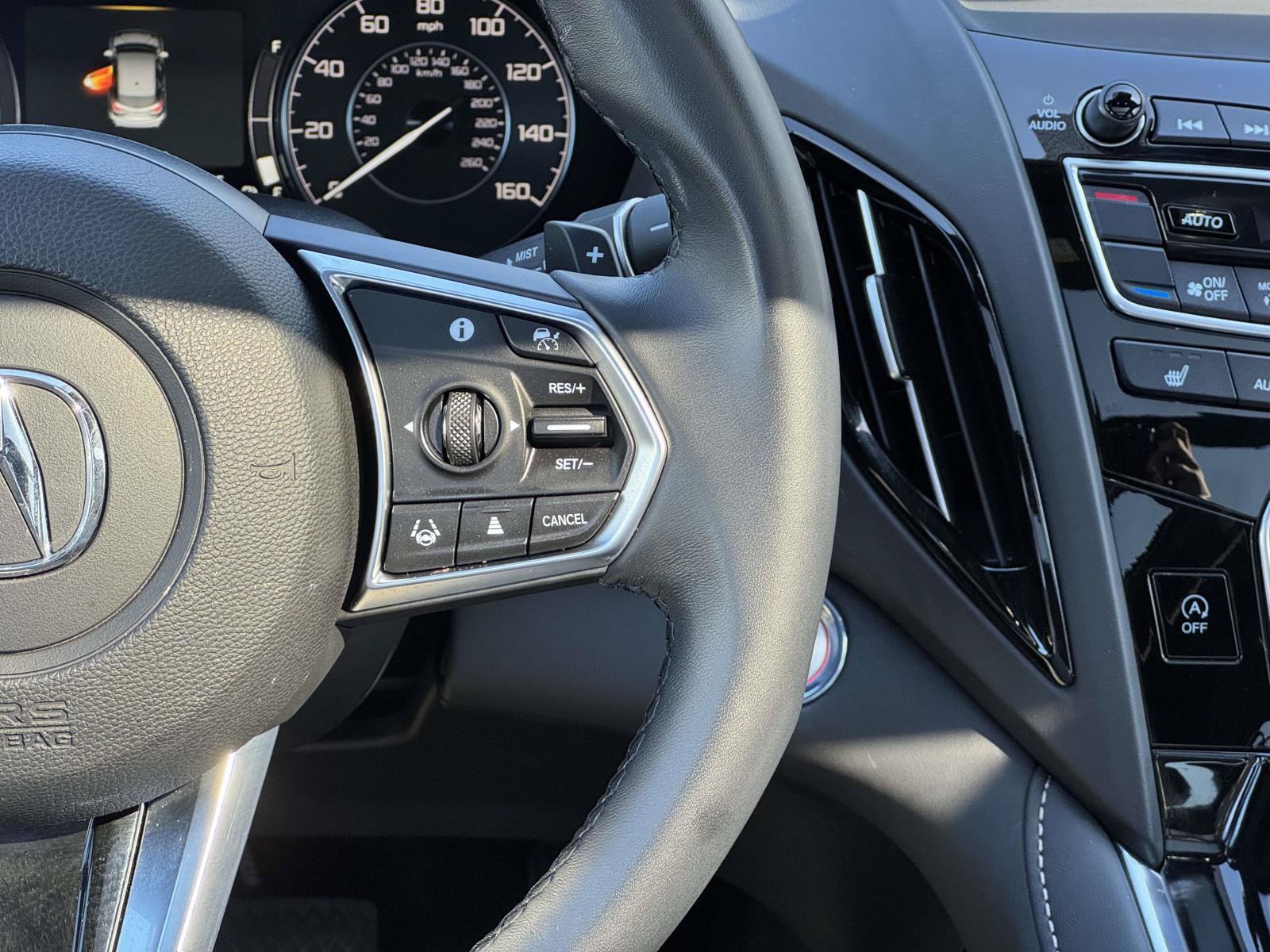 Used 2025 Acura RDX SH-AWD image 8