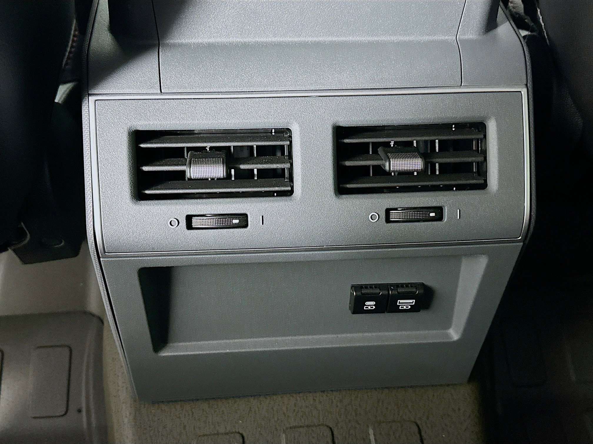 New 2024 INEOS Grenadier Fieldmaster Edition image 37