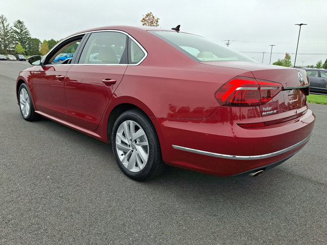 Used 2018 Volkswagen Passat 2.0T SE FWD image 5