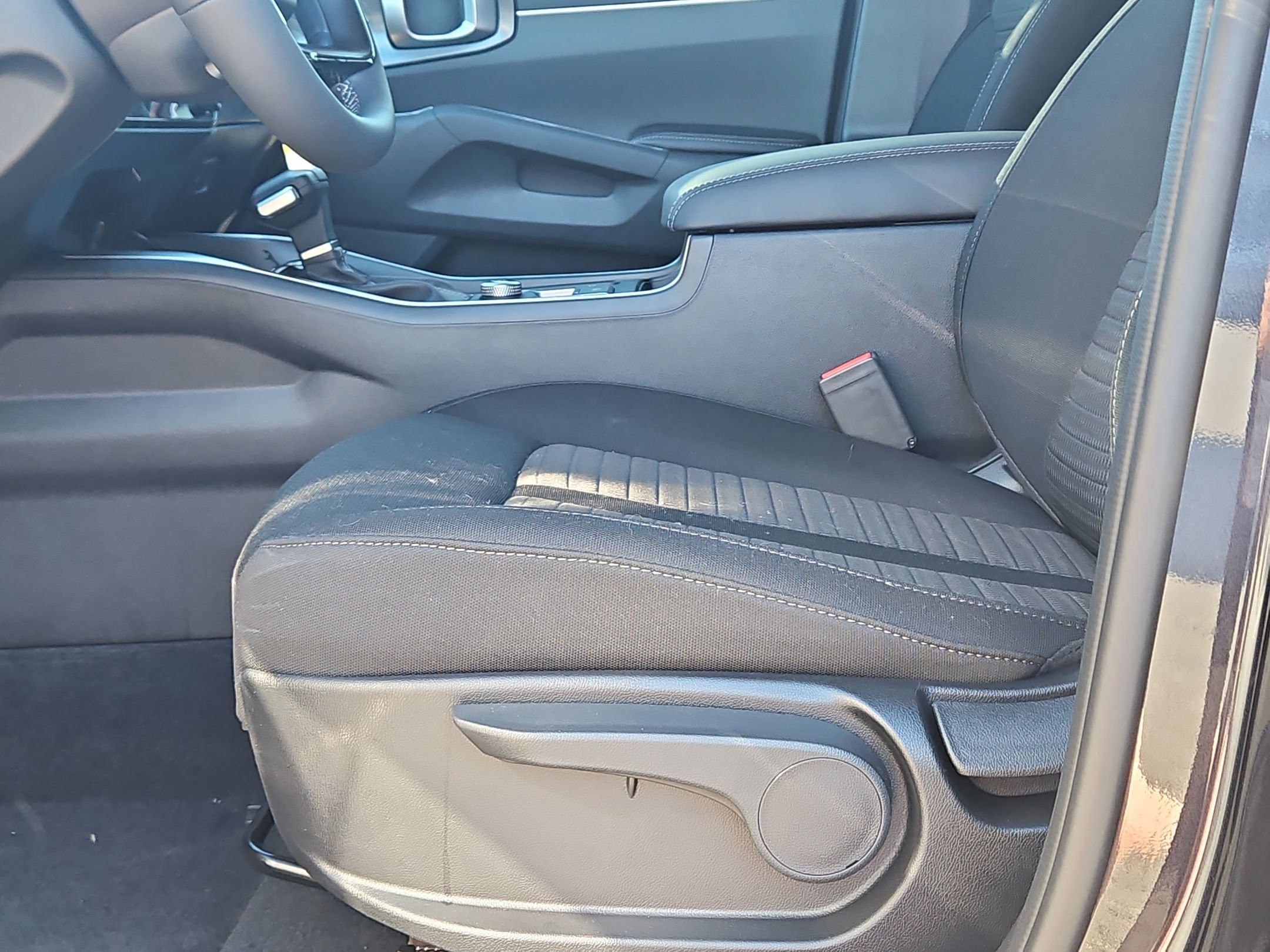 New 2026 Kia Sorento LX FWD image 18