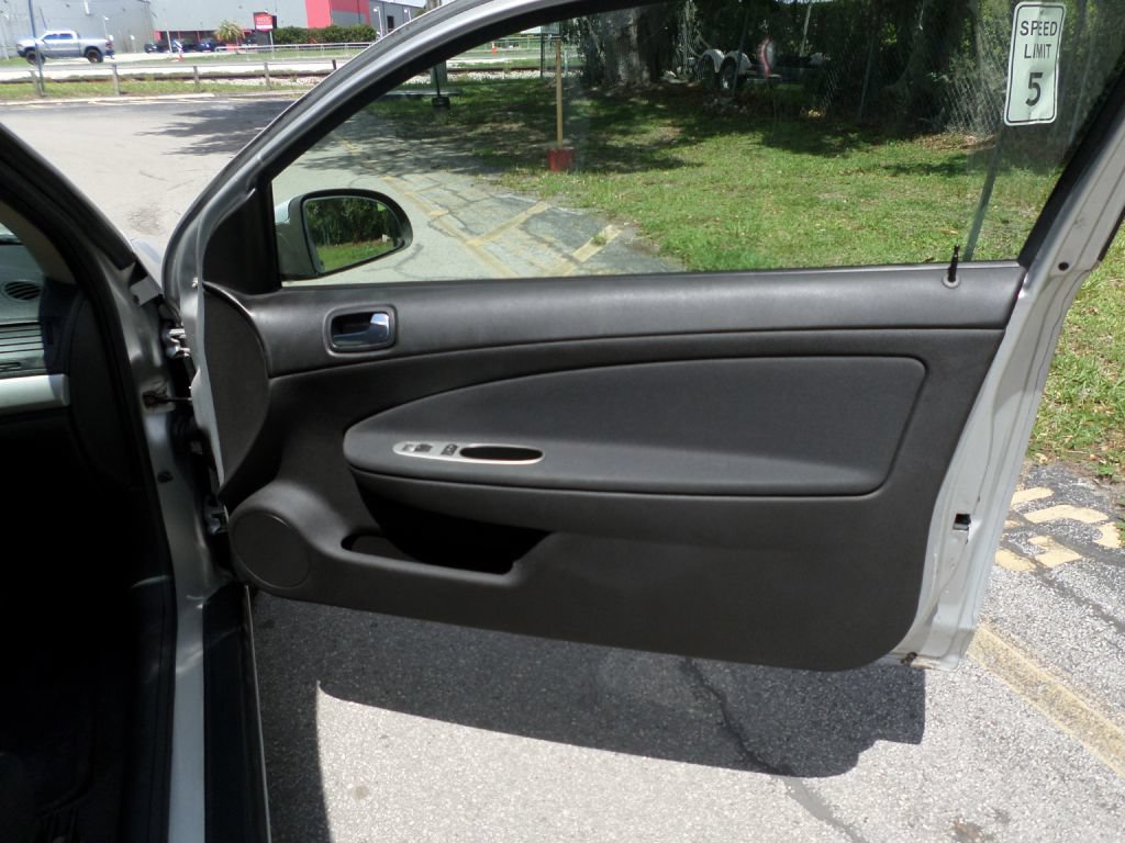 Used 2010 Chevrolet Cobalt LT FWD image 10