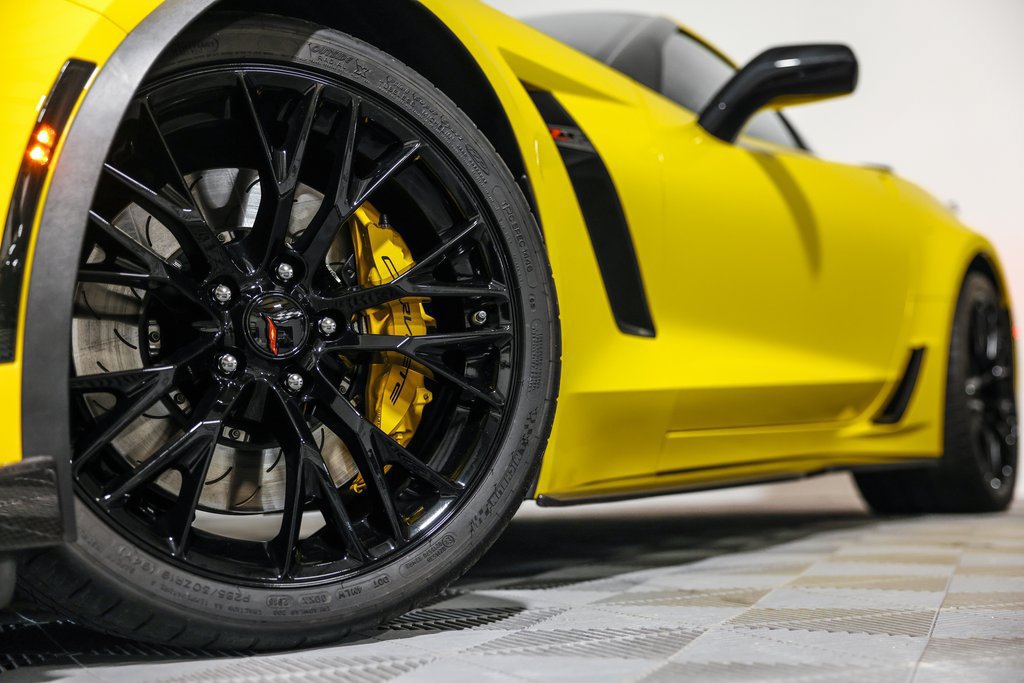 Used 2017 Chevrolet Corvette Z06 RWD image 12