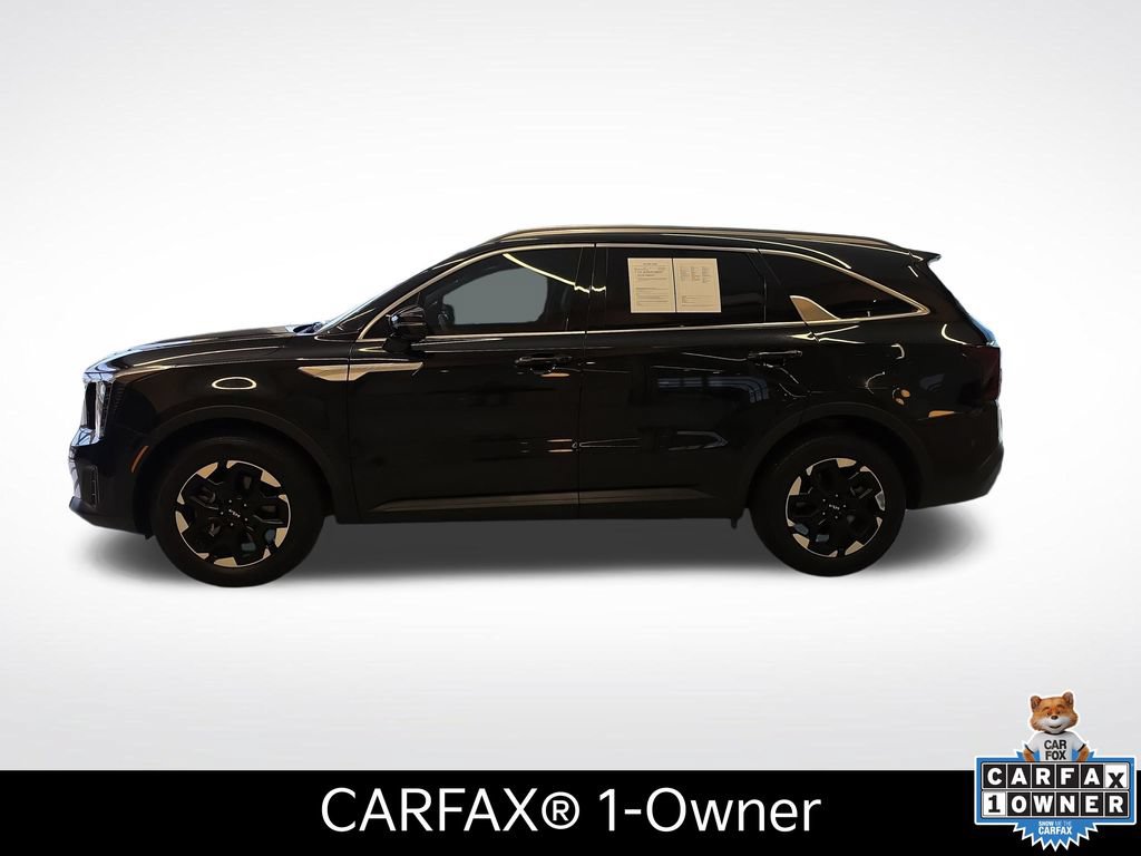 Certified 2024 Kia Sorento S w/ Panoramic Sunroof Package FWD image 2