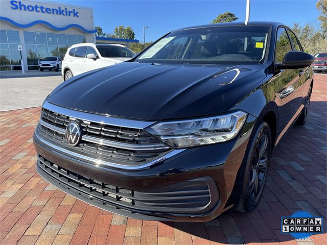 Used 2024 Volkswagen Jetta SE