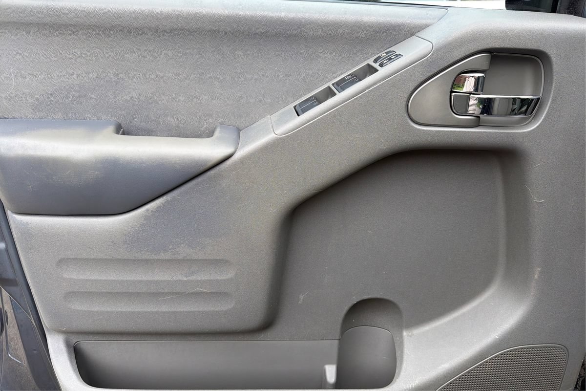 Used 2018 Nissan Frontier SV RWD image 17