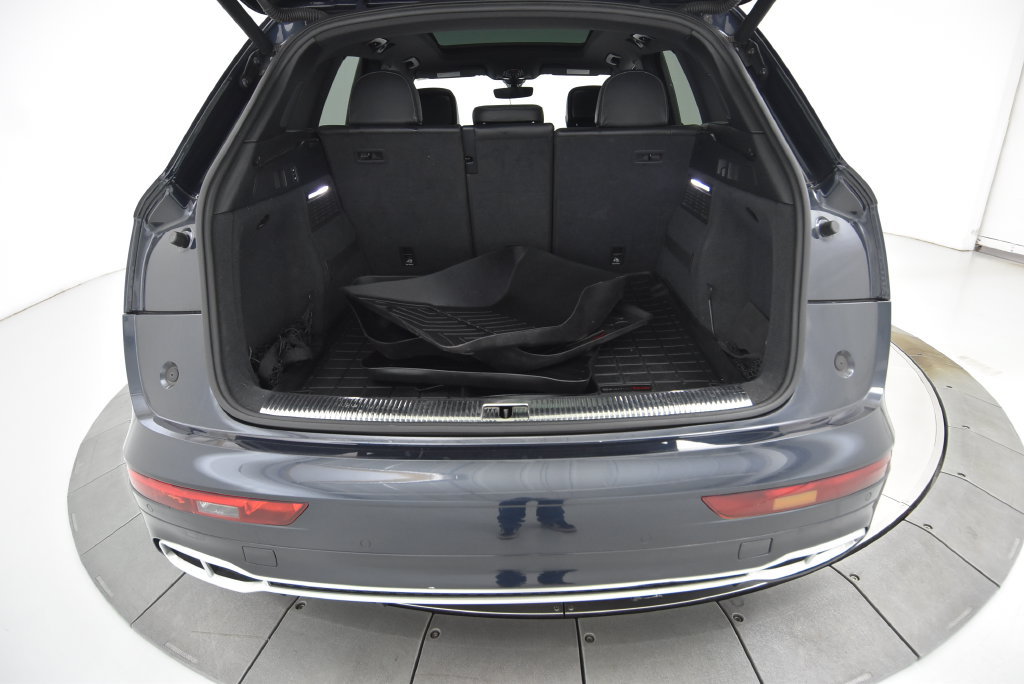 Used 2018 Audi SQ5 Premium Plus w/ S Sport Package AWD/4WD image 46