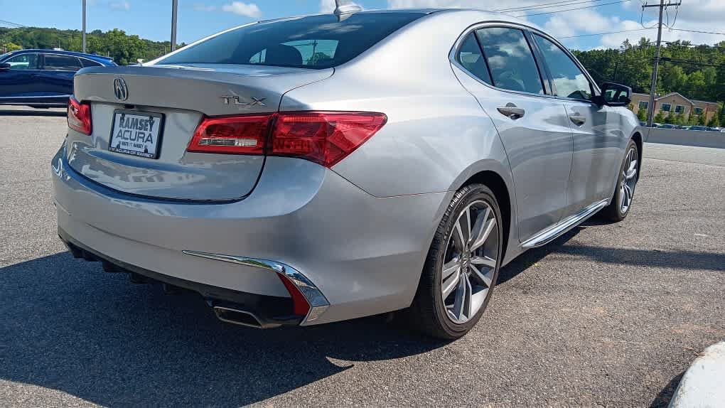 Used 2019 Acura TLX w/ Technology Package FWD image 5
