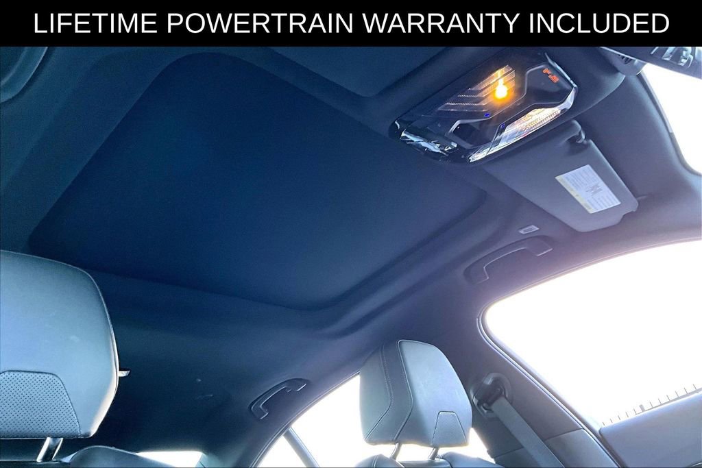 Used 2025 BMW 530i xDrive image 22