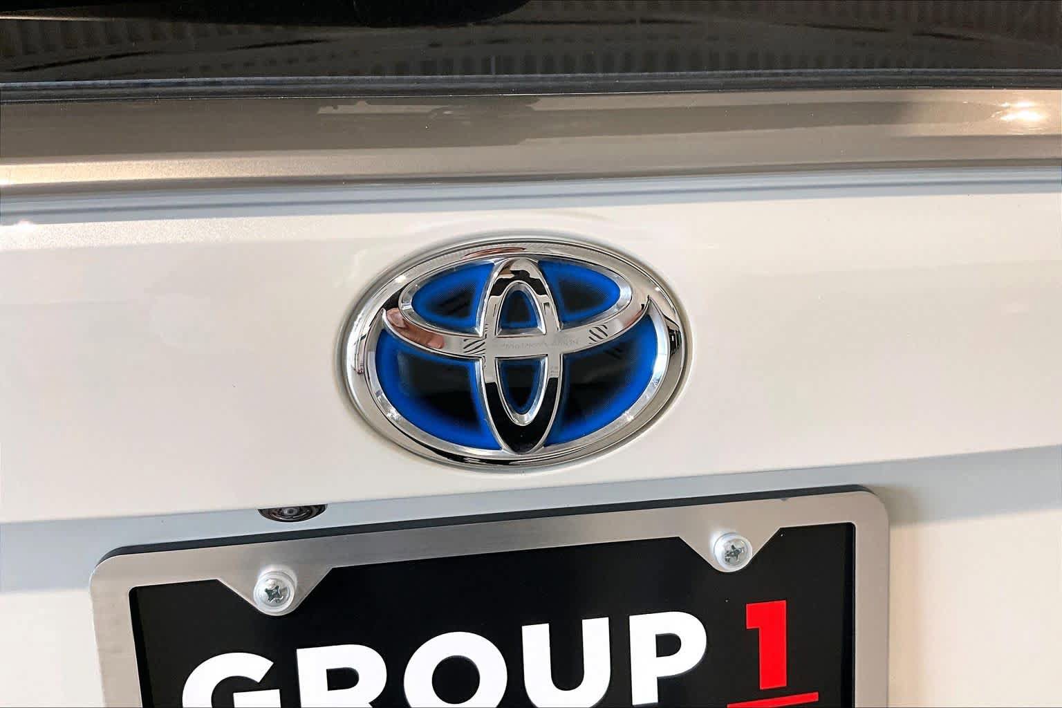 Used 2021 Toyota RAV4 XSE AWD/4WD image 10