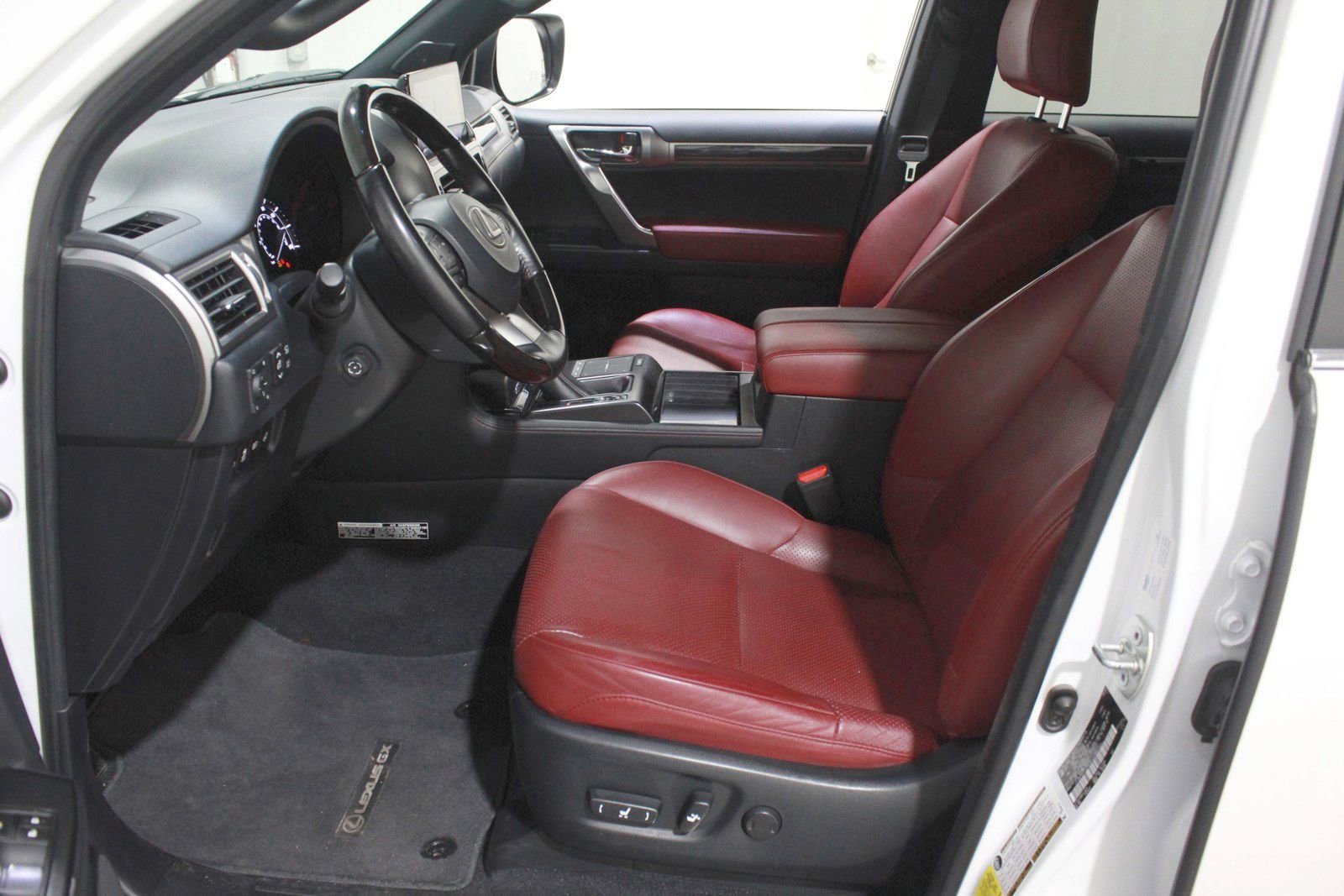 Used 2023 Lexus GX 460 Luxury image 3