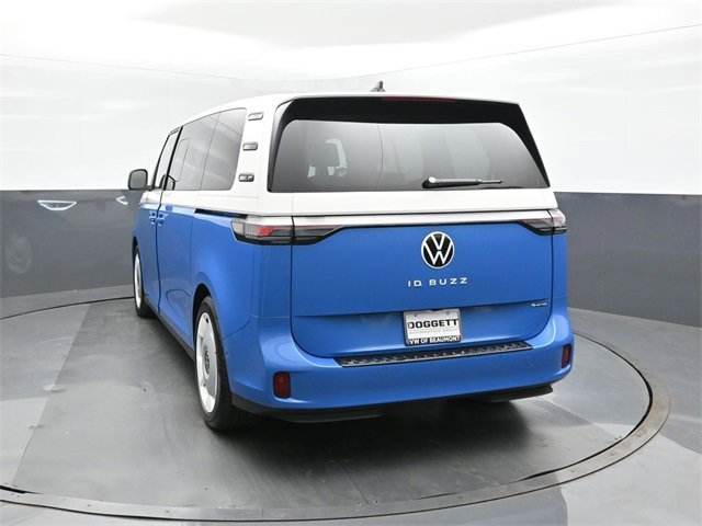 New 2025 Volkswagen ID. Buzz 1st Edition image 8