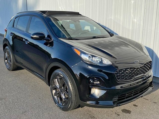 Used 2022 Kia Sportage Nightfall Edition FWD image 3
