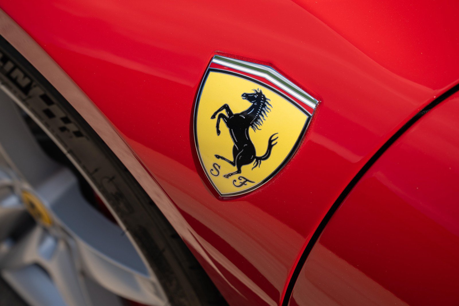 Used 2024 Ferrari SF90 Spider AWD/4WD image 19