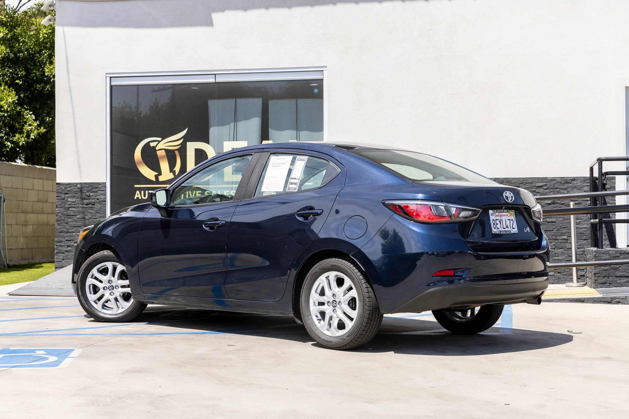 Used 2018 Toyota Yaris iA FWD image 11