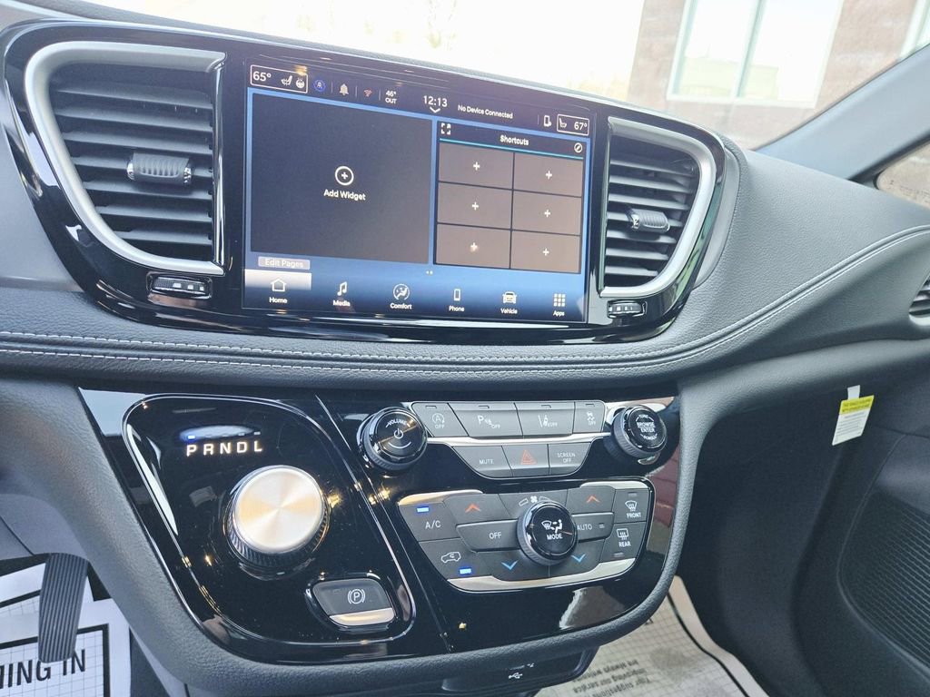New 2026 Chrysler Pacifica Select FWD image 24