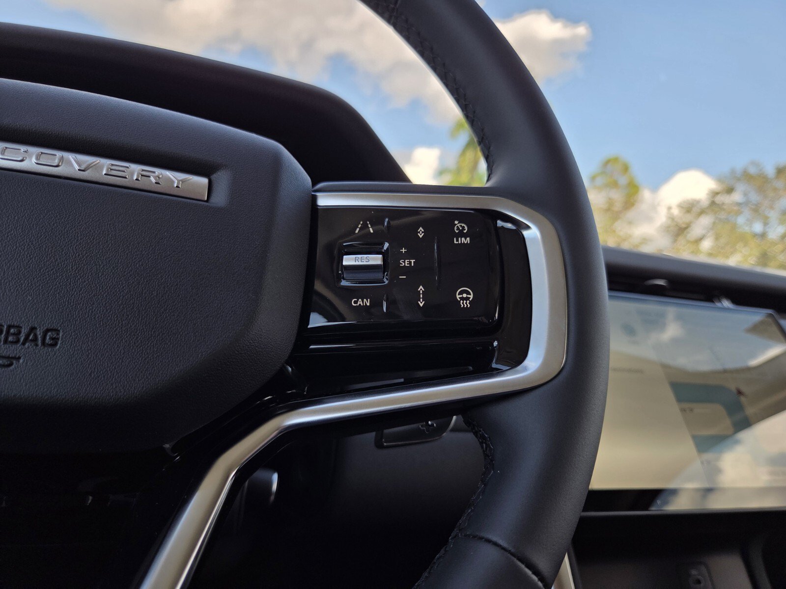 New 2025 Land Rover Discovery Sport S AWD/4WD image 14