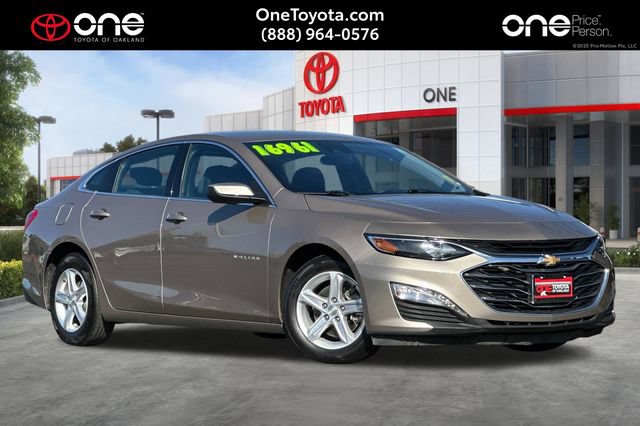 Used 2023 Chevrolet Malibu LT FWD image 1