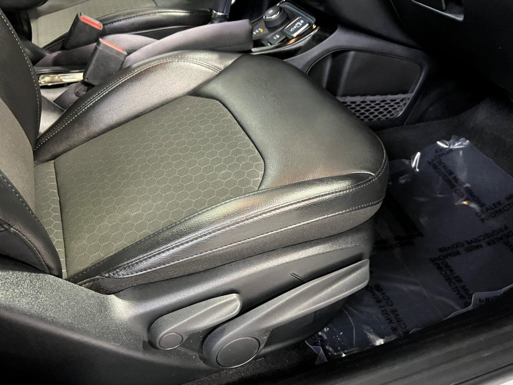 Certified 2021 Jeep Compass Latitude w/ Sun and Sound Group image 15