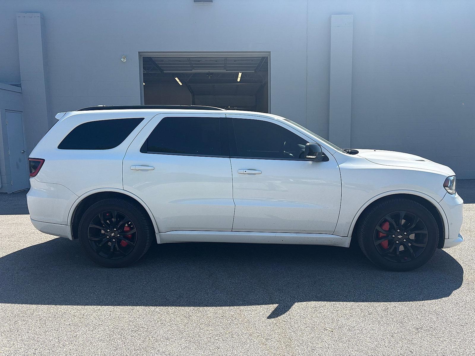 Used 2019 Dodge Durango R/T w/ Blacktop Package AWD/4WD image 4