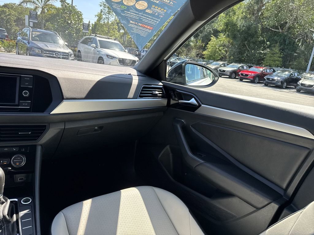 Used 2019 Volkswagen Jetta R-Line w/ R-Line Cold Weather Package image 16