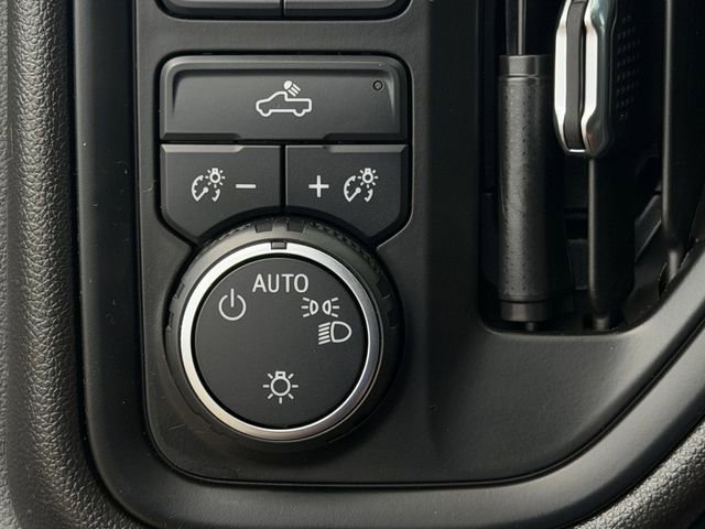 Used 2021 Chevrolet Silverado 1500 Custom image 19