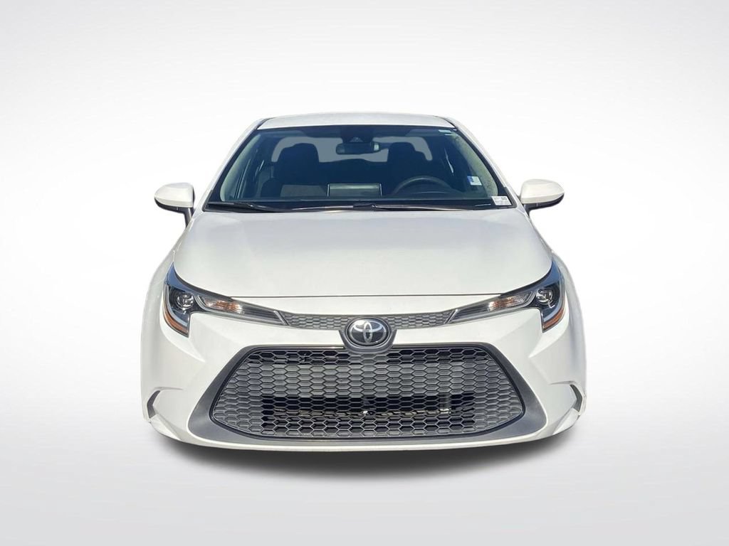 Used 2020 Toyota Corolla LE FWD image 2