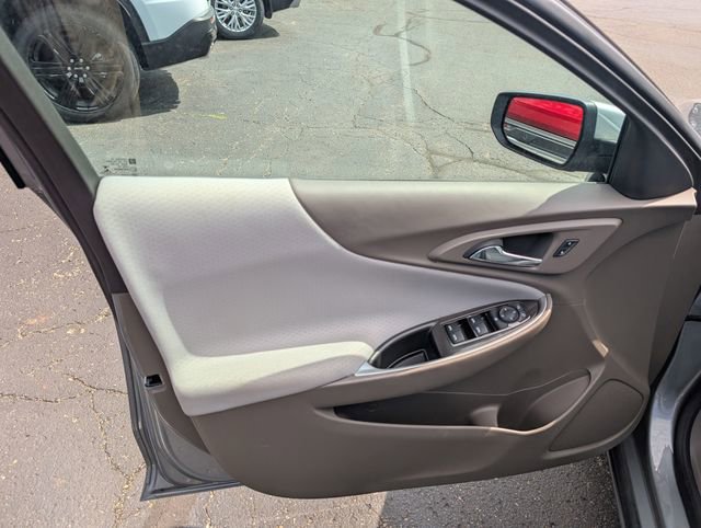 Used 2023 Chevrolet Malibu LT FWD image 14