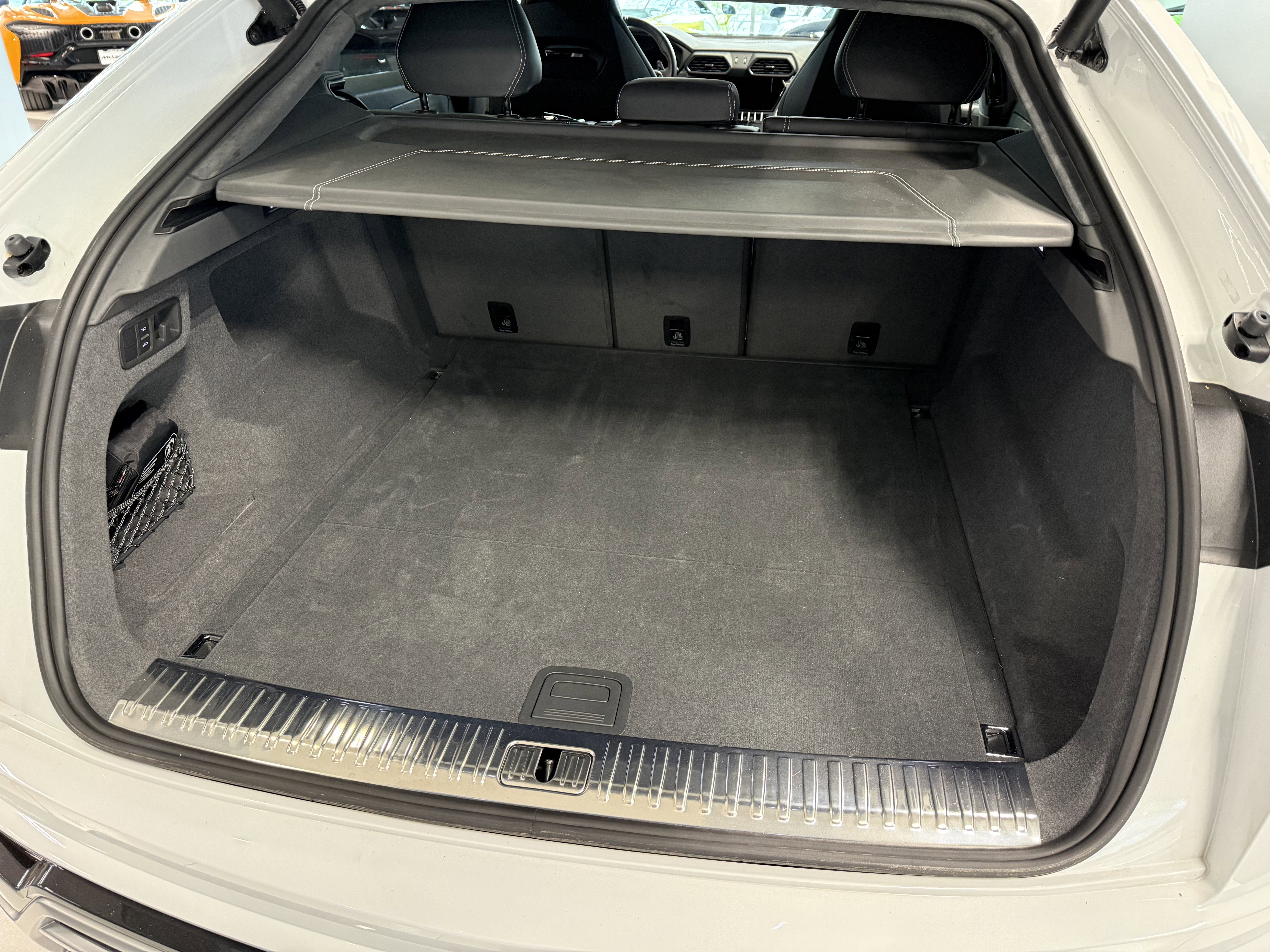 Used 2020 Lamborghini Urus AWD/4WD image 4