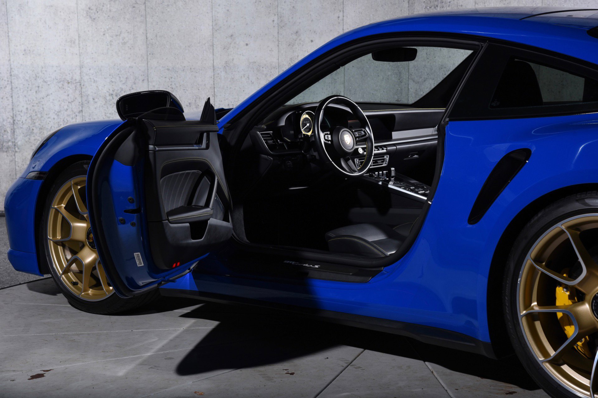 Used 2021 Porsche 911 Turbo S image 37