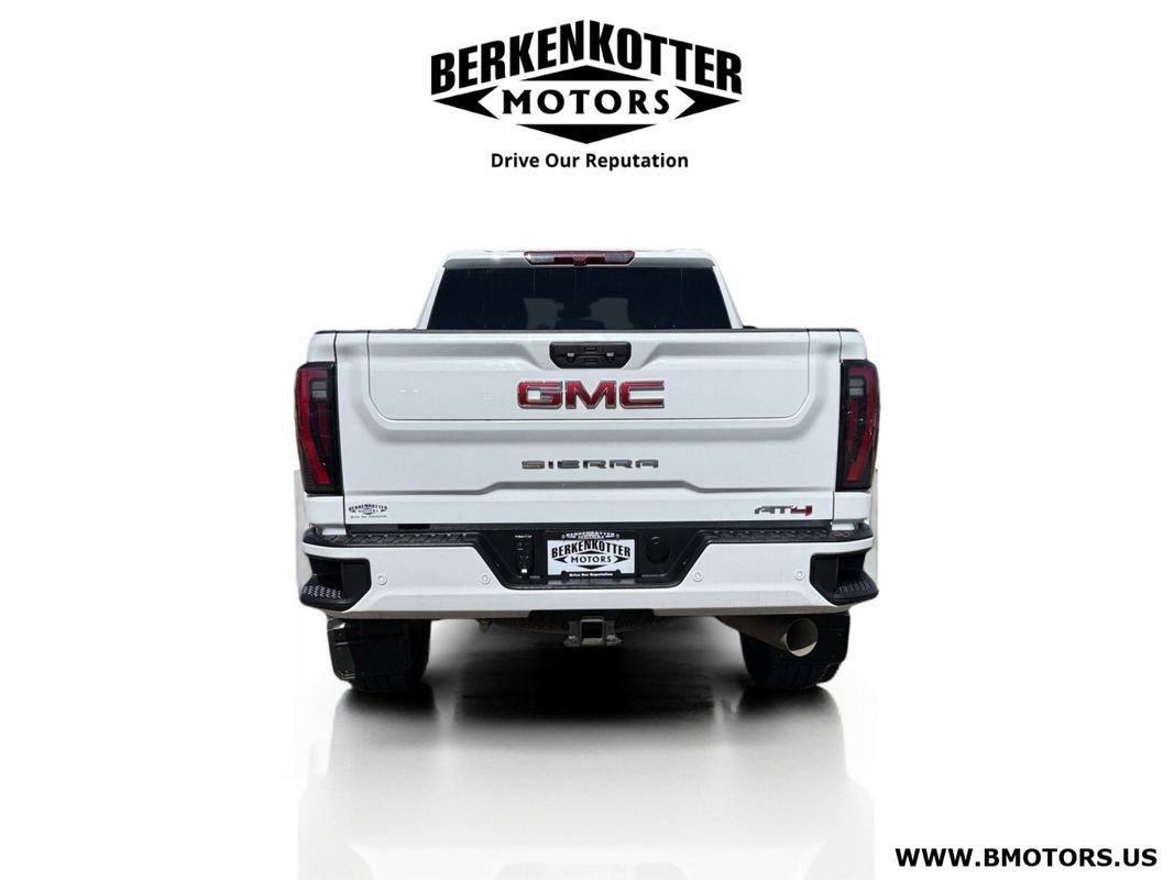 Used 2024 GMC Sierra 3500 AT4 image 4