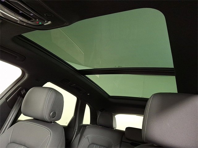 Used 2023 Audi Q5 2.0T Premium w/ Convenience Package image 16