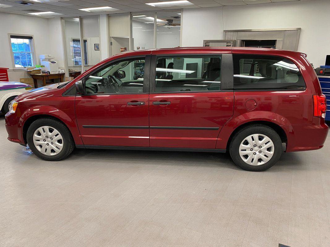 Used 2014 Dodge Grand Caravan American Value Package w/ UConnect Hands-Free Group image 6