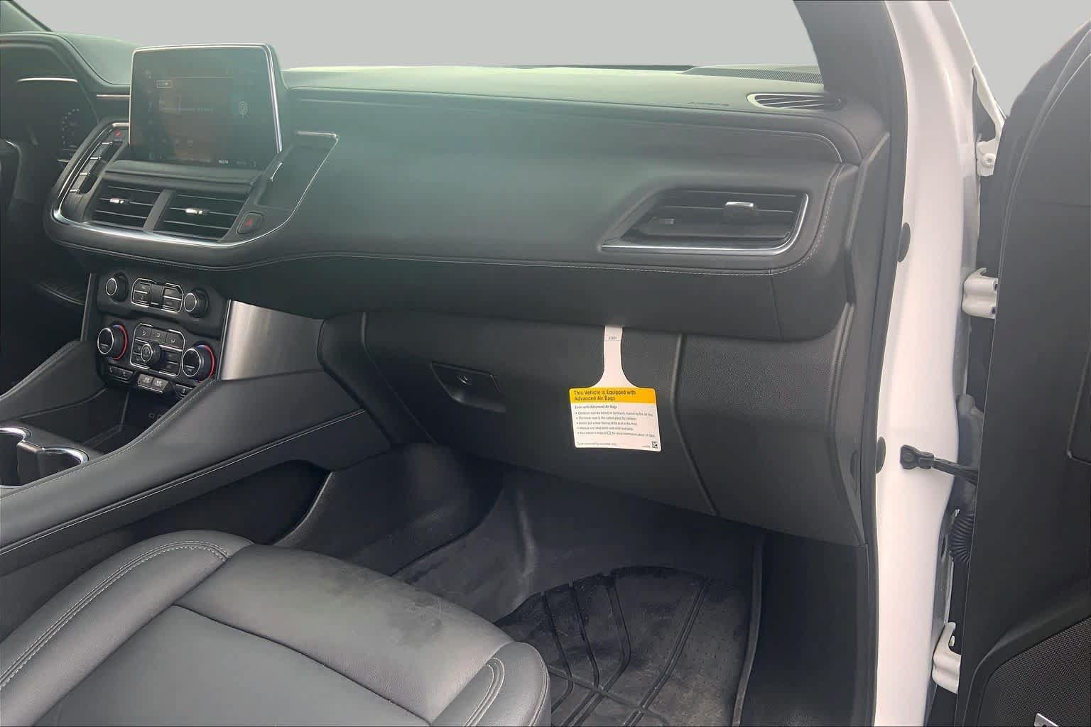 Used 2023 Chevrolet Tahoe Z71 w/ Luxury Package AWD/4WD image 19