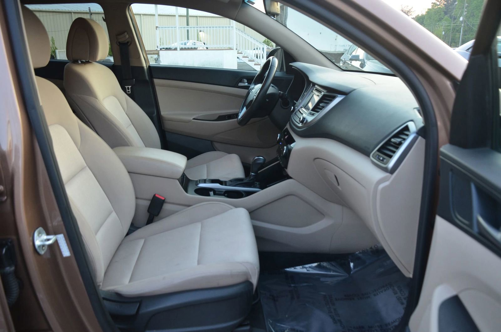 Used 2016 Hyundai Tucson Sport image 9