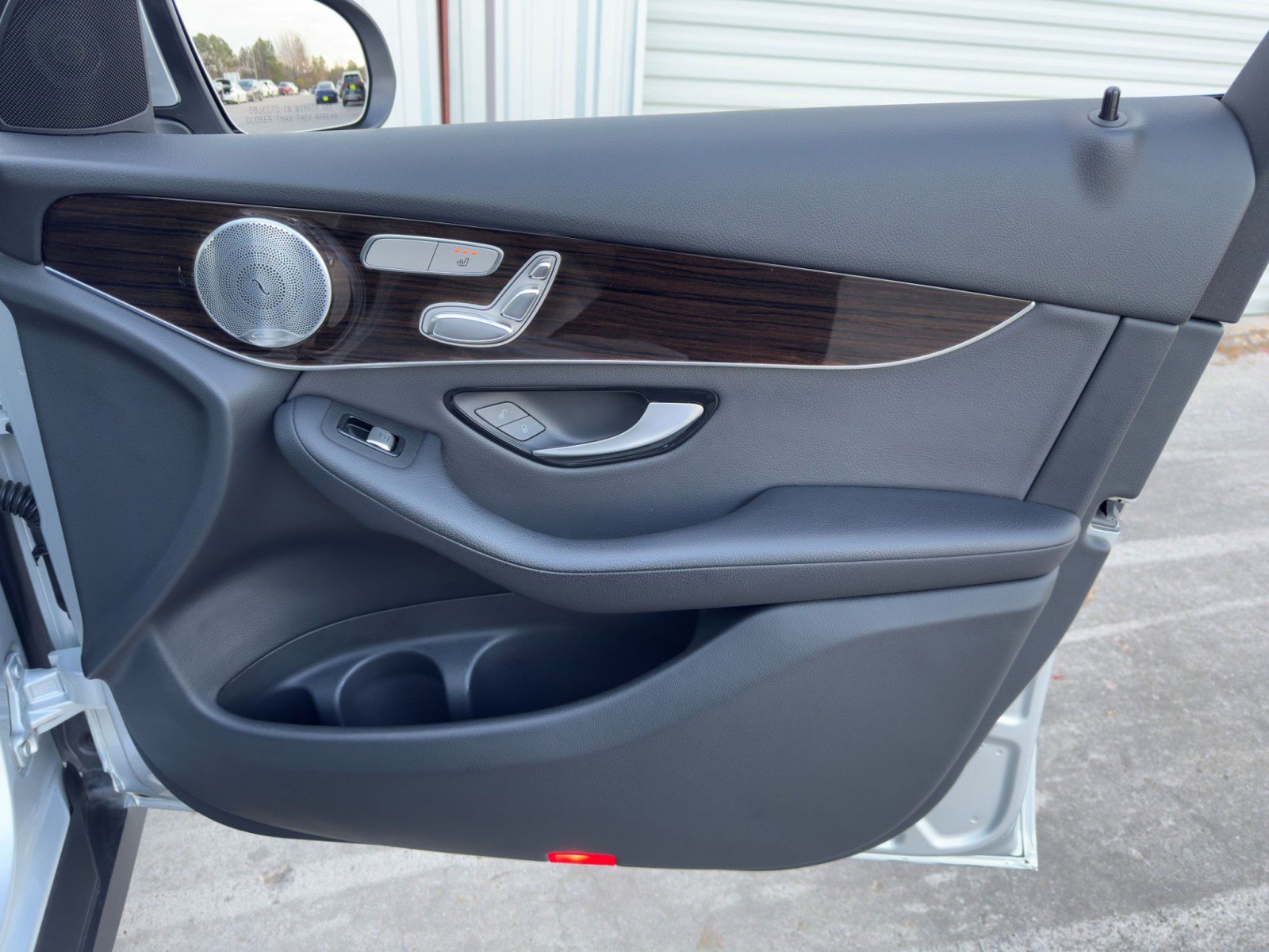 Used 2020 Mercedes-Benz GLC 350e 4MATIC image 45