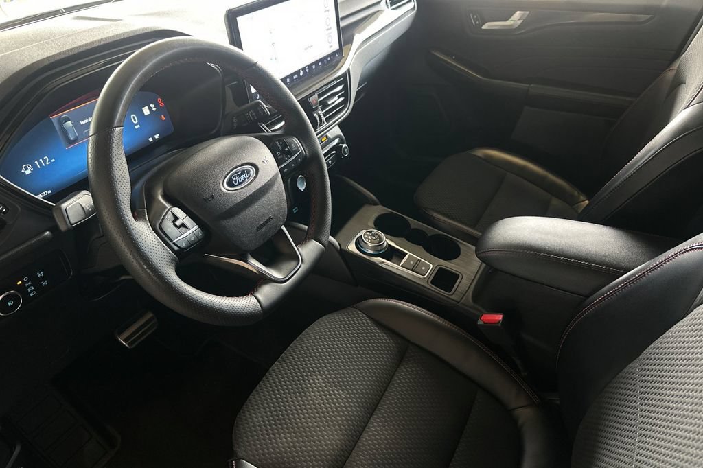 Certified 2023 Ford Escape ST-Line Elite AWD/4WD image 12