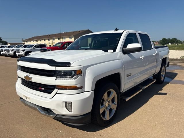 Used 2018 Chevrolet Silverado 1500 LT w/ Texas Edition AWD/4WD image 7