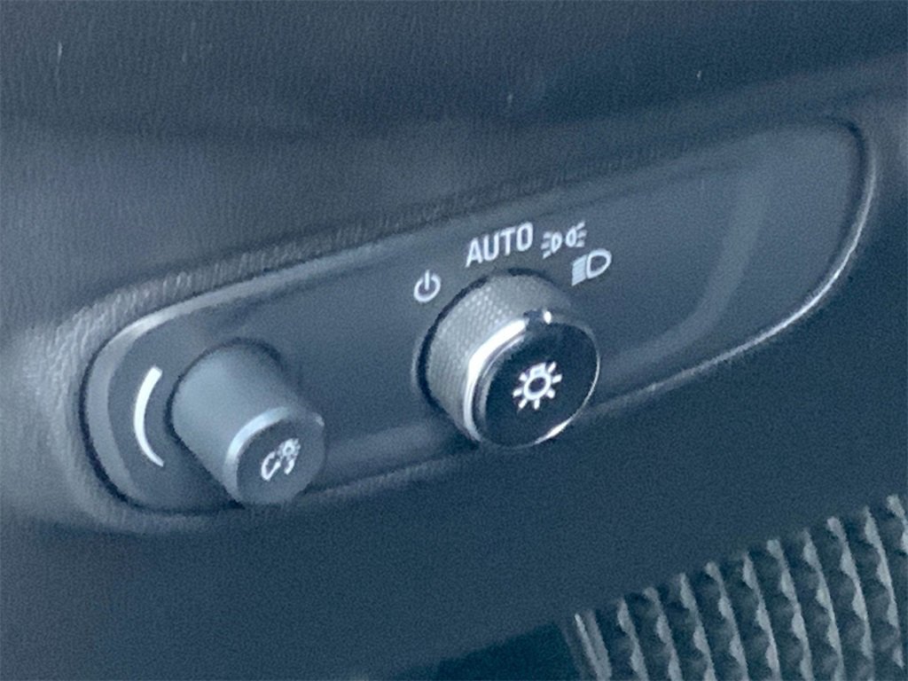 Used 2024 Chevrolet Equinox LT image 18