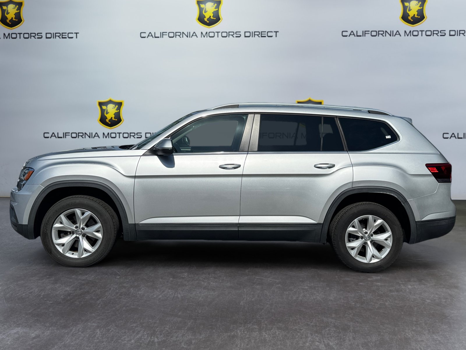 Used 2019 Volkswagen Atlas SE w/ Towing Package FWD image 2