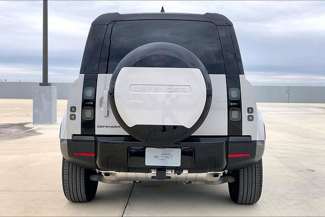 New 2026 Land Rover Defender 110 S image 4