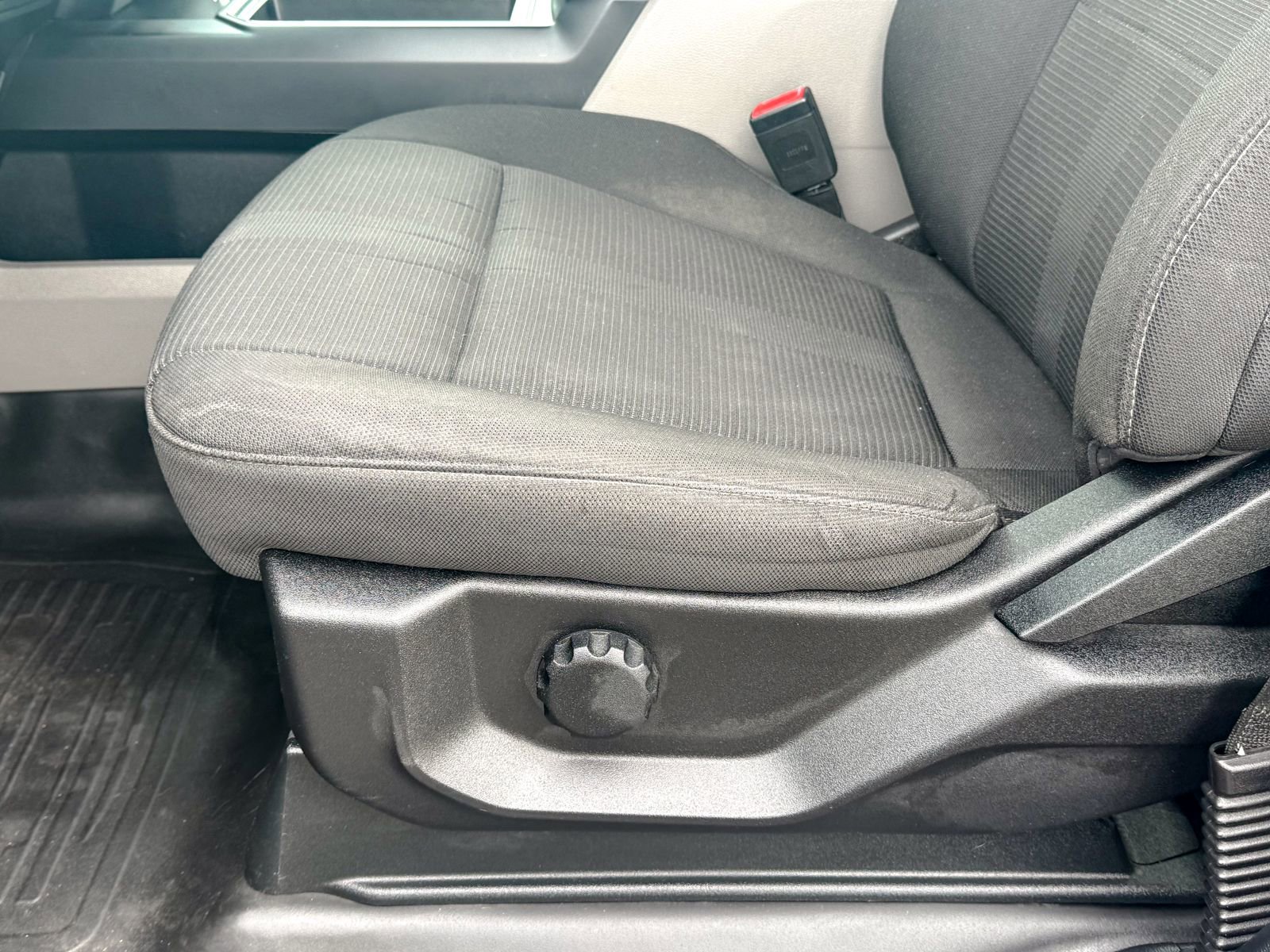 Used 2019 Ford F150 XL w/ Equipment Group 101A Mid AWD/4WD image 20