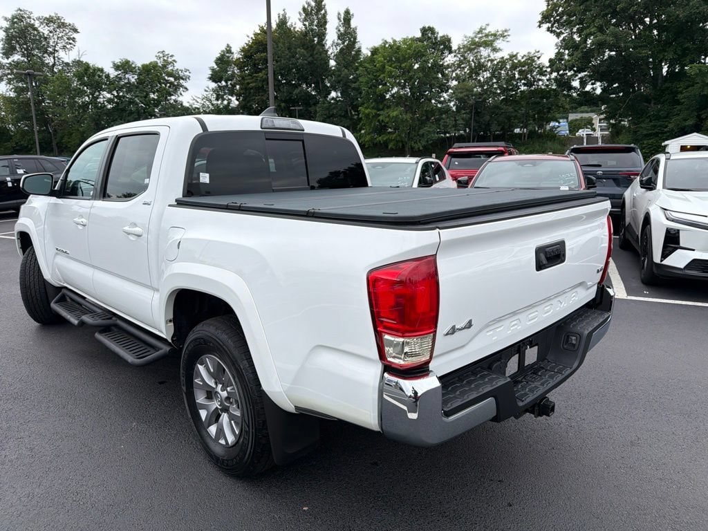 Used 2019 Toyota Tacoma SR5 AWD/4WD image 8