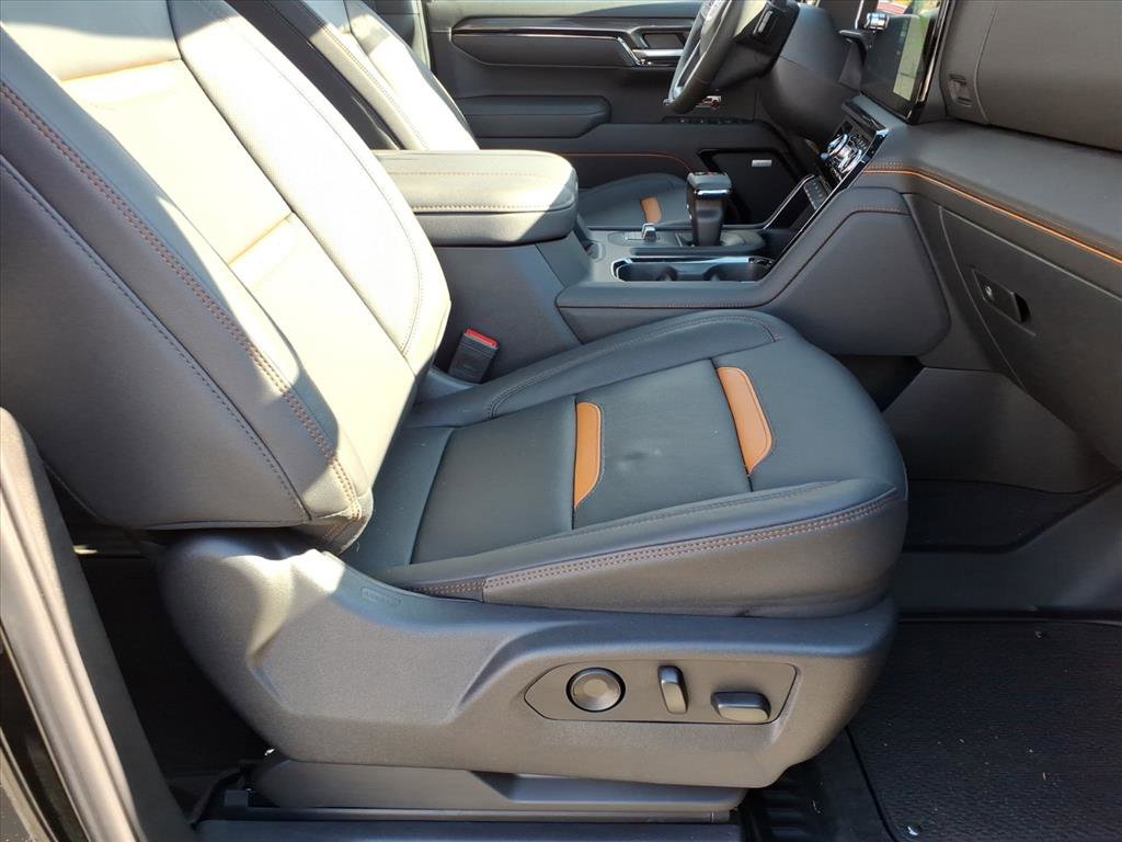 New 2026 GMC Sierra 1500 AT4 w/ AT4 Premium Package image 8