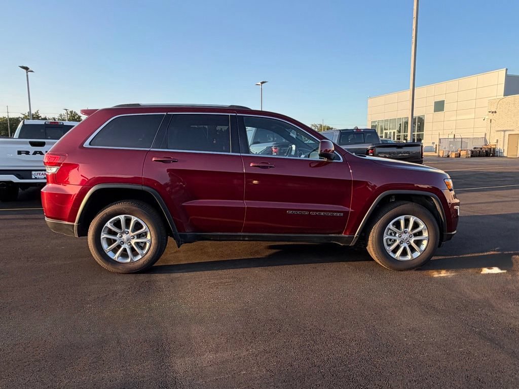 Used 2021 Jeep Grand Cherokee Laredo X AWD/4WD image 9