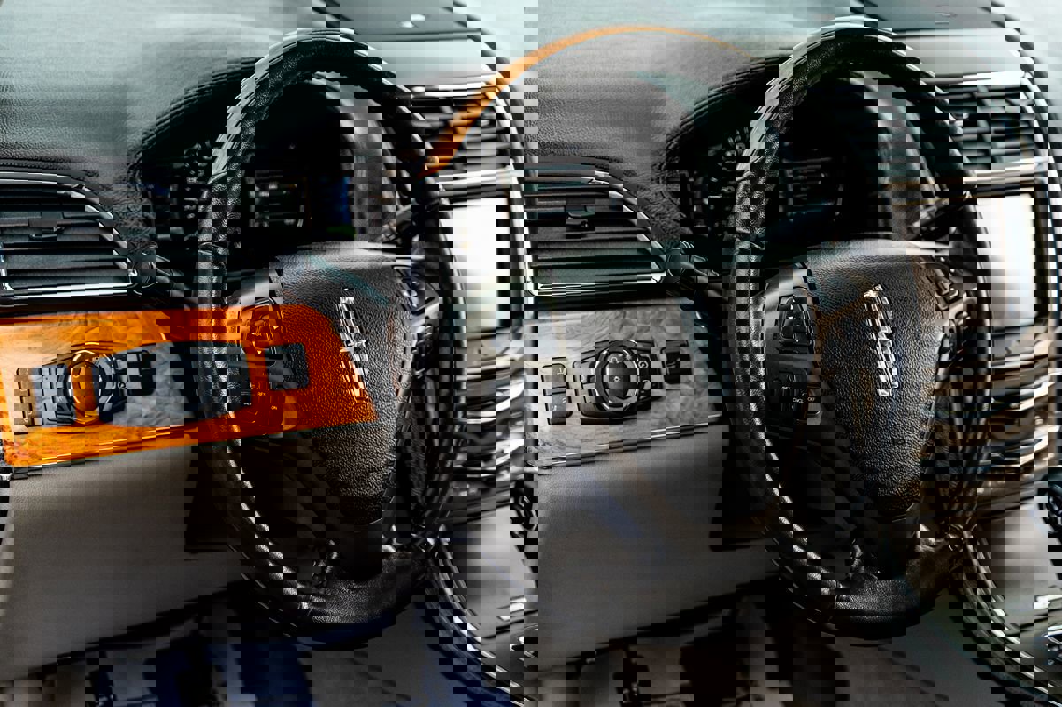 Used 2012 Lincoln MKX AWD image 25