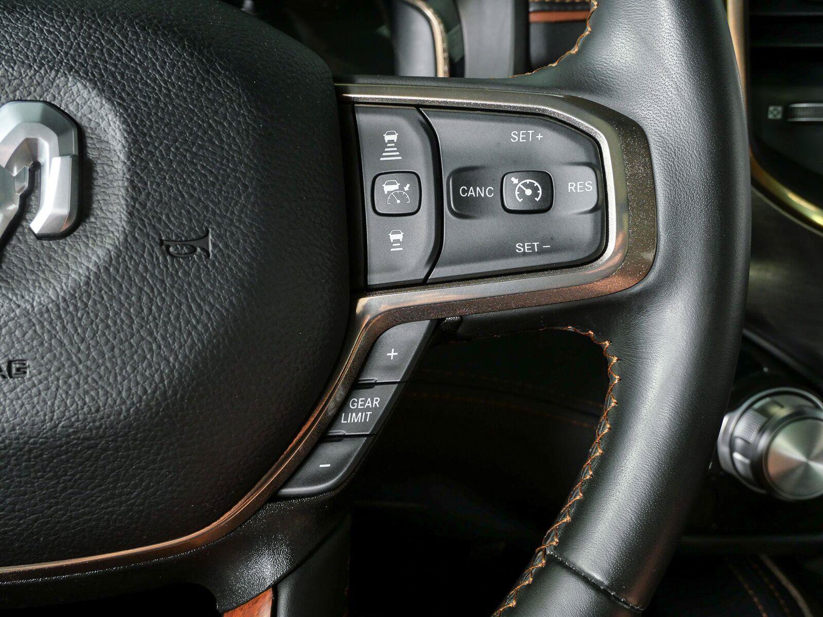 Used 2023 RAM 1500 Limited AWD/4WD image 12