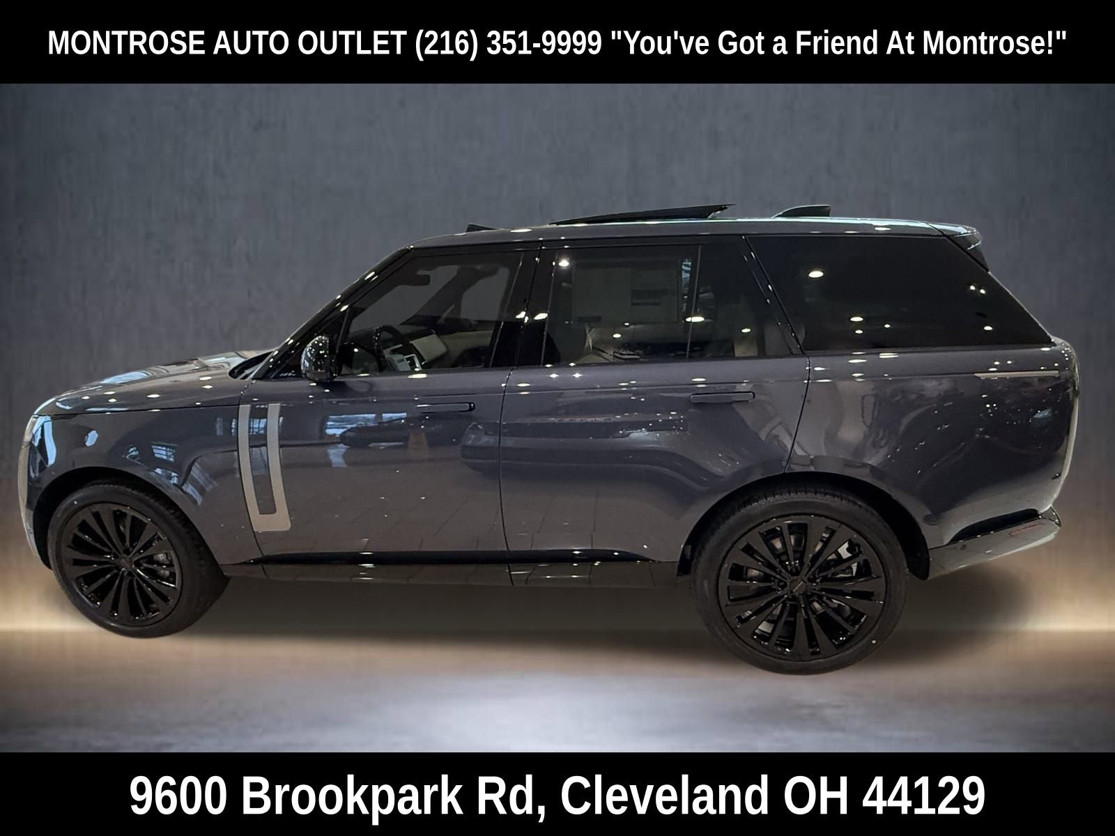 New 2026 Land Rover Range Rover SE image 2